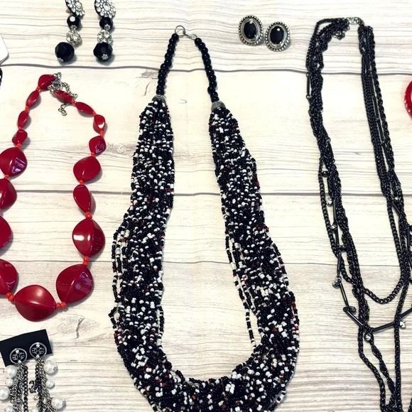 Chunky Red and Black Silver Tone Jewelry Lot of 16 Necklaces Earrings Bracelets - Picture 2 of 10